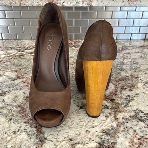 Aldo brown pump